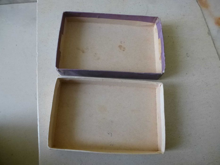 Caixas de madeira e outras, antigas