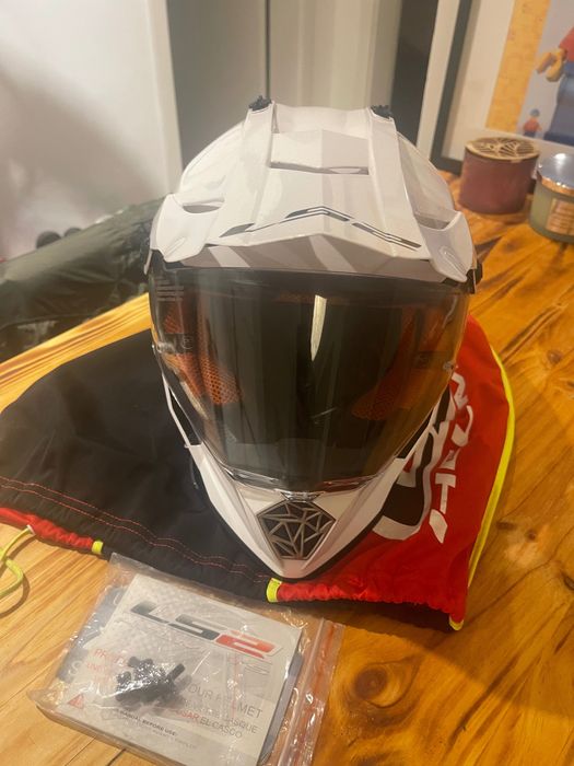 Capacete trail LS2 pioneer