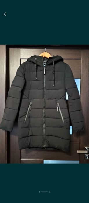 Продам курточку зимову подовжену.