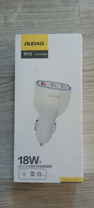 Ładowarka Samochodowa  / Nowa / Dudao / 18 W