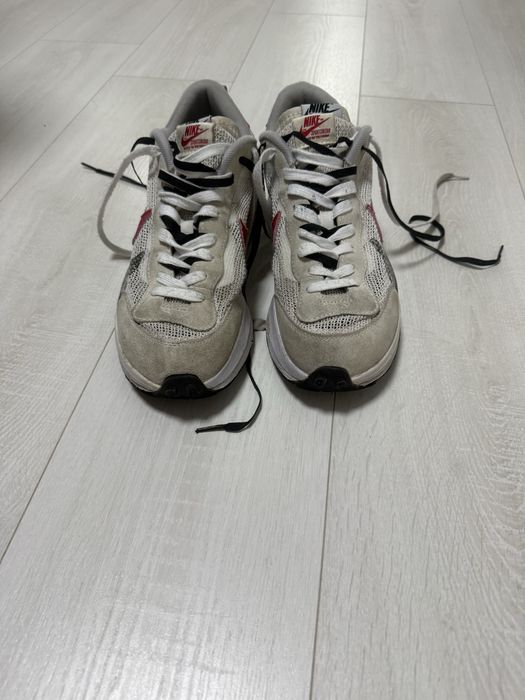 Nike sacai white