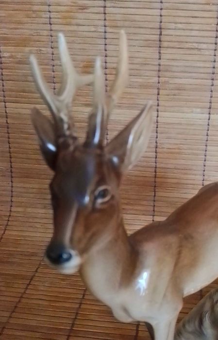 Фарфоровая статуэтка "Олень"