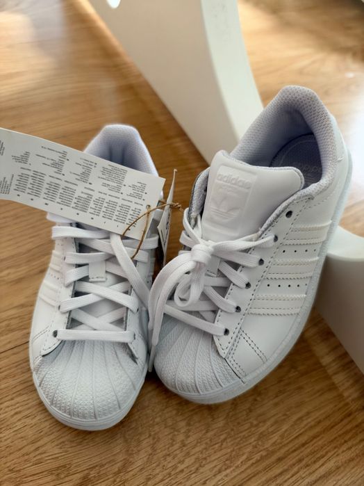 Sapatilhas Adidas Novas