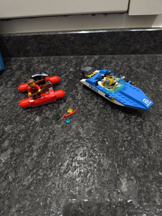 LEGO City 60176 Ucieczka rzeką