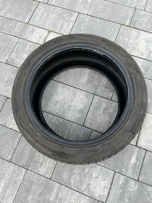Opona Dunlop BlueResponse 2021r 5mm 225/45/17