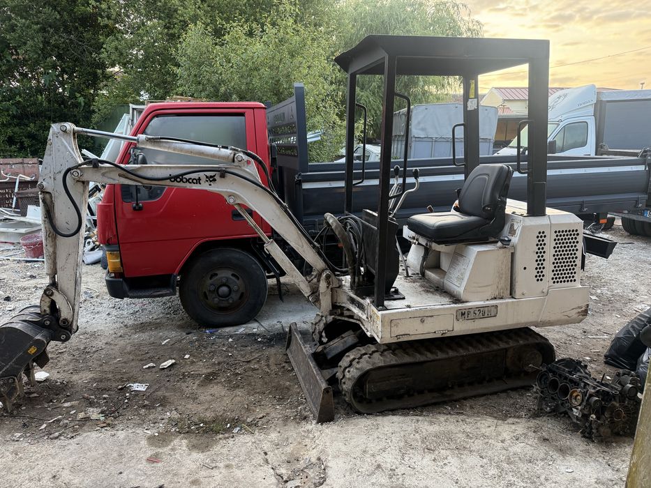 Aluguer de mini giratoria 1,5T