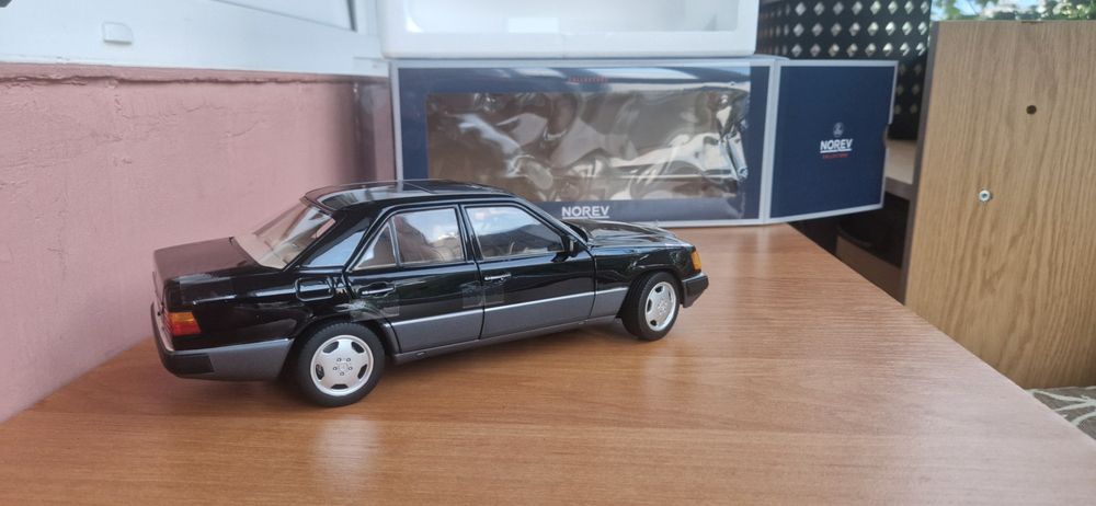 1:18 Mercedes w124