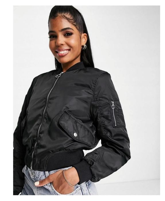 Czarna kurtka Bomberka  Bomber Pull&Bear M