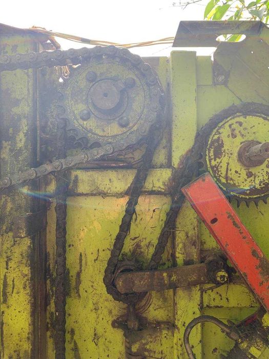 Прес підбирач рулонний Claas Rollant 44