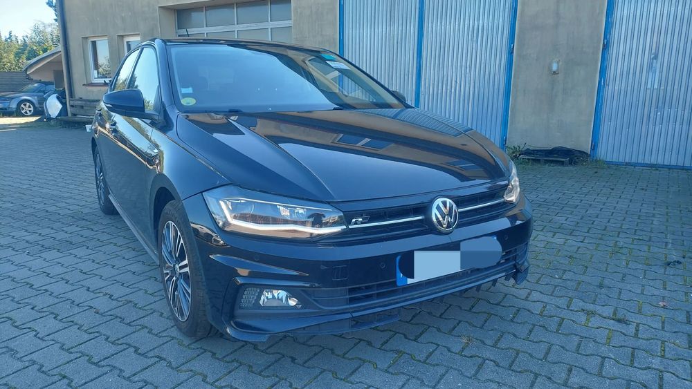 Volkswagen Polo R line automat kamera ful ledy nawigacja klimatronik