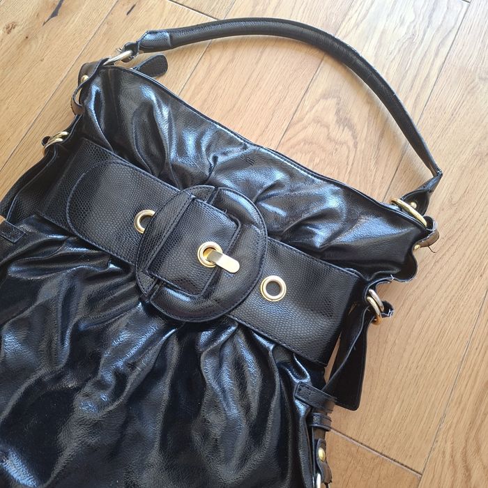 Torebka czarna na ramię