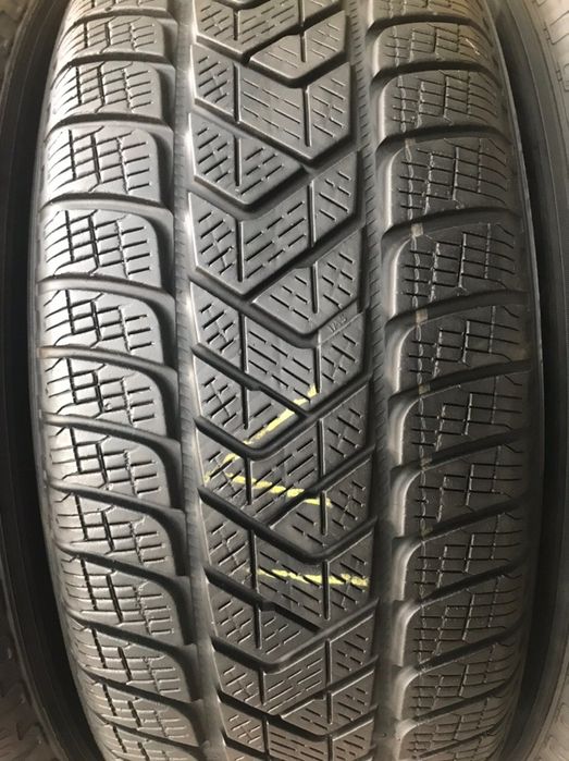 Шини зимові R17 215 65 Pirelli Scorpion Склад Шин Осокорки