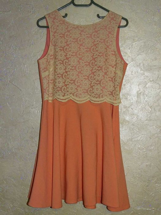 Sukienka rozkloszowana L