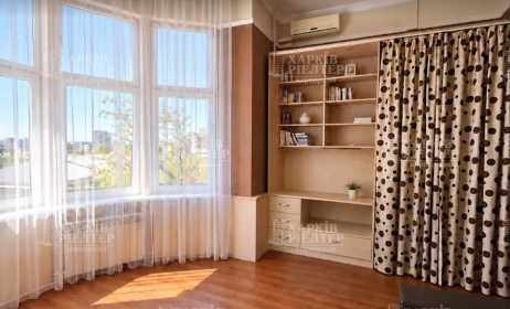 Продам 3 кімнатну елітну квартиру у історичній будівлі біля метро Бекетова Центр 4\5 89900у.е. К2