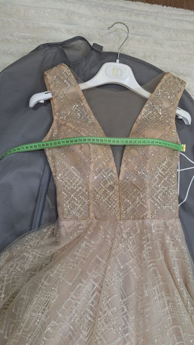 Продаю молодіжне плаття