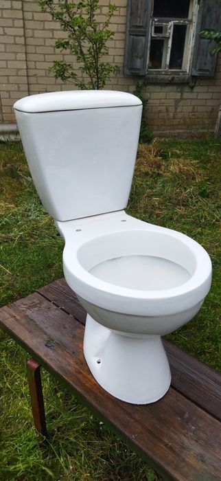Продам унитаз в комплекте