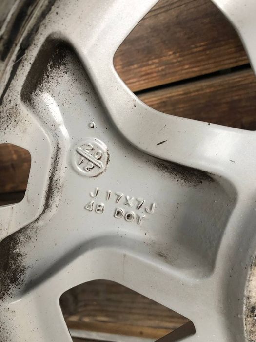 777 Оригинальные диски R17 5/114.3 56.1 Subaru Forester