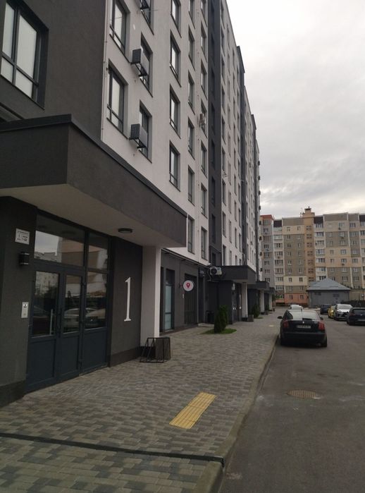 Продам двухкомнатную квартиру р-н Масаны