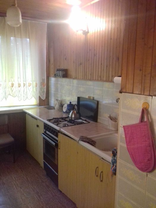 Miejsca noclegowe, pokoje, tanie zakwaterowanie Łódź ul. Sacharowa