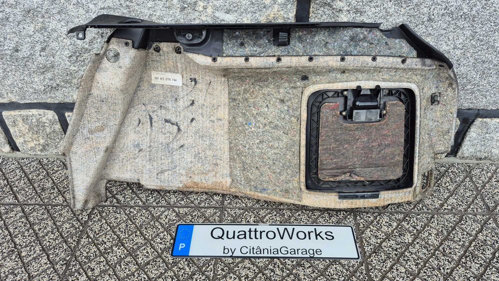 AUDI A4 B5 (8D) Avant - Quartela da Mala esquerda em MUITO BOM ESTADO*