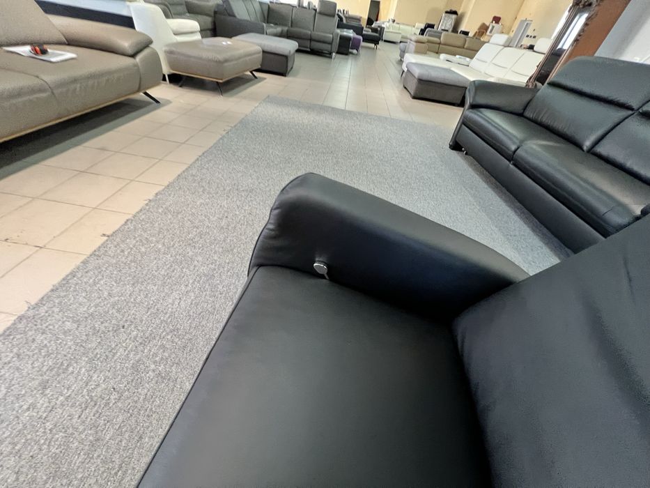 Крісло чорне  шкіряне реклайнер виставкове шкіра нове