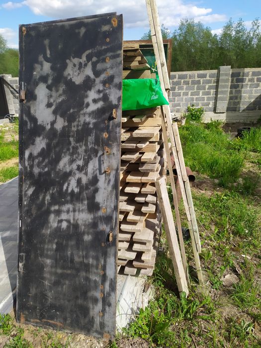Двері  для господарського приміщення,стальні підсилені.