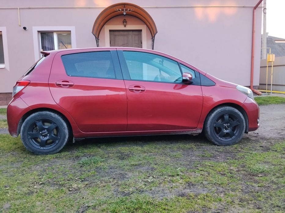 Toyota Yaris 2011 automat
