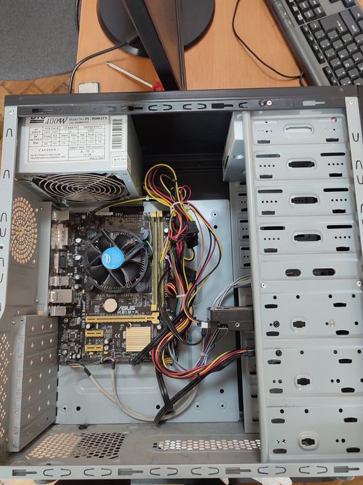 Персональний комп'ютер  Intel core i5. 6 Gb оперативки ссд 100 гіг hdd 320 Gb