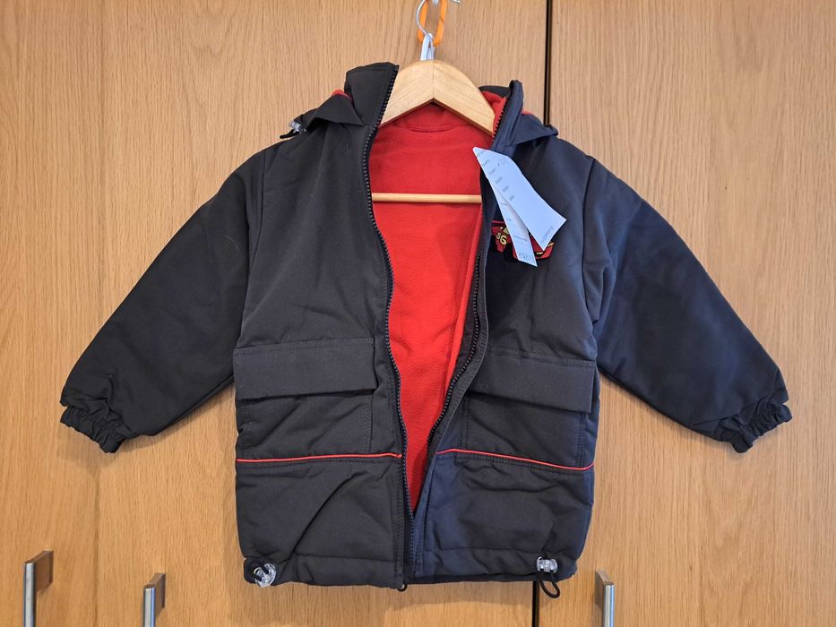 sprzedam kurtkę dziecięcą wiosenną z kapturem rozmiar 104