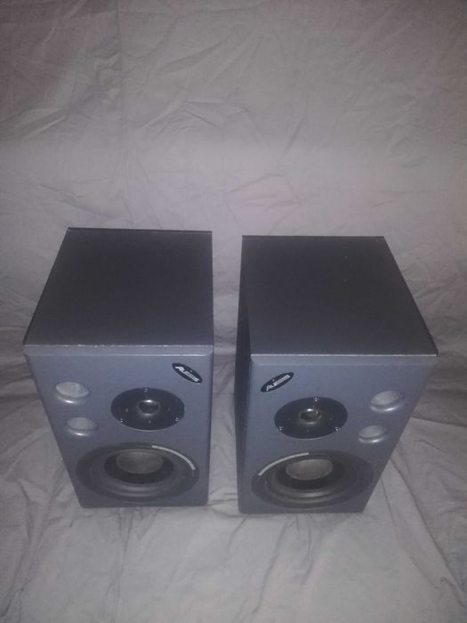 Alesis M1 Active Powered Monitors64585161515139123