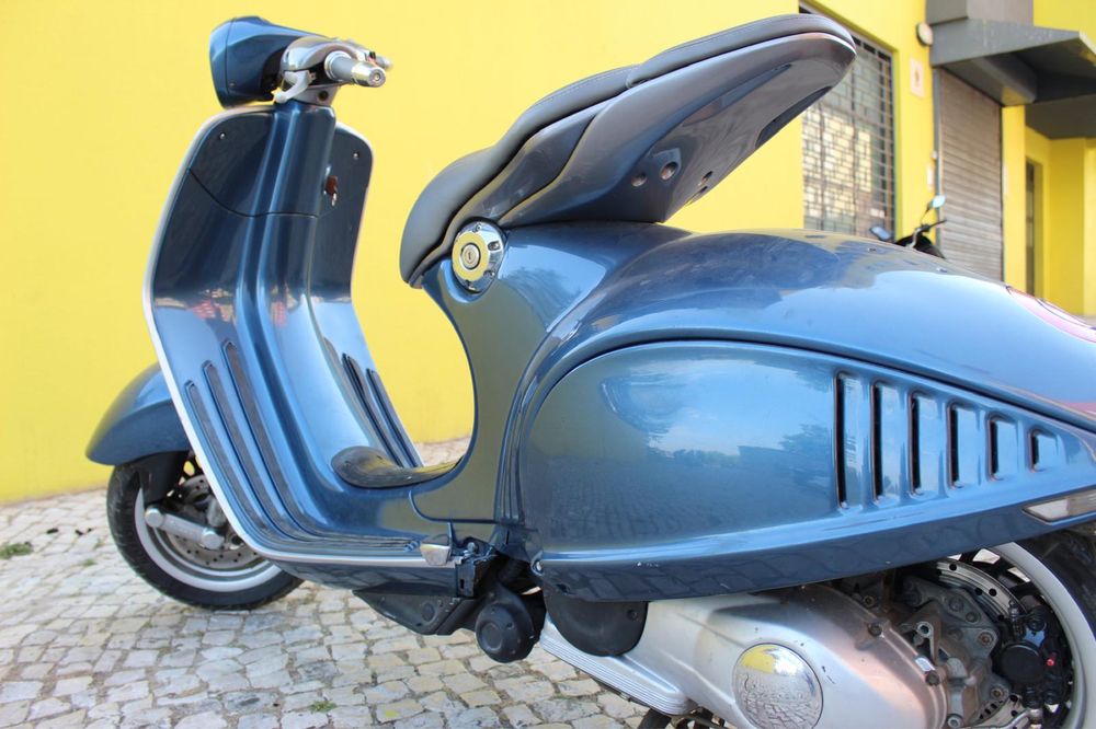 Vespa 946 Belíssima