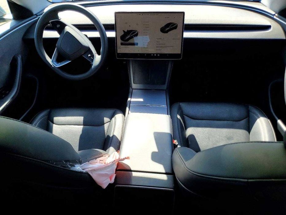 Tesla Model 3 2025