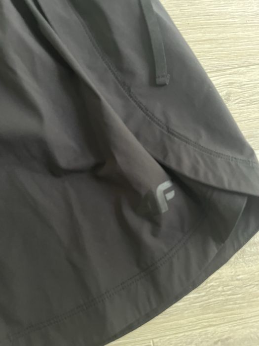 Damskie spodenki nowe 4F jak spódniczka czarne L/XL