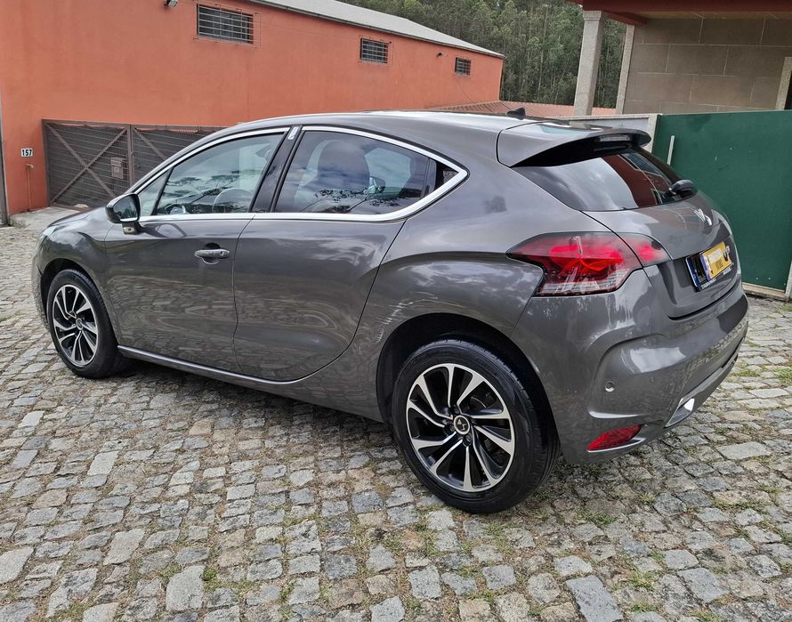 DS DS4 1.6 BlueHDi So Chic Apenas 144 Mil Kms Nacional de 2018