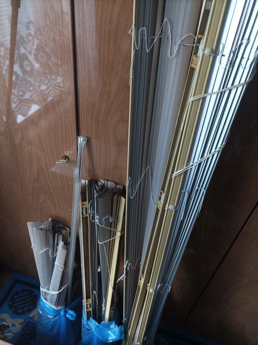 Жалюзи б/у золотистые: 600 грн. - Декор вікон Полтава на Olx