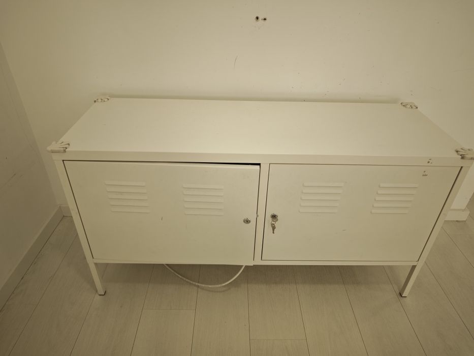 movel/consola de metal branca do IKEA