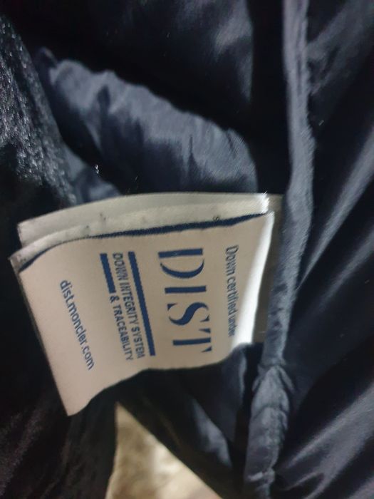 Продам куртку ,Moncler 52 размера.