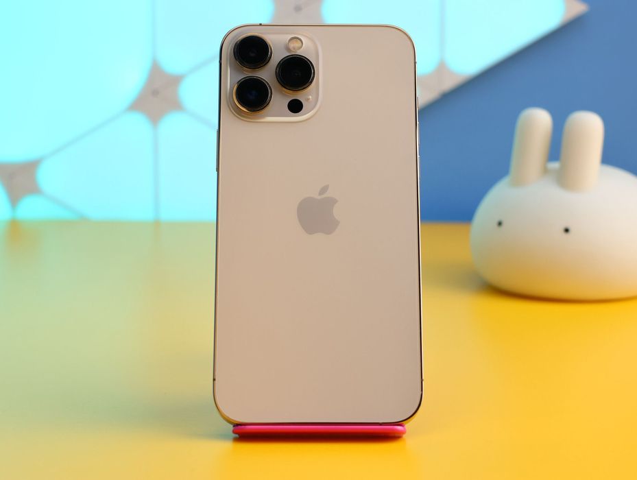 Смартфон Apple iPhone 13 Pro Max 128GB Gold (150456) Б/У З ГАРАНТІЄЮ