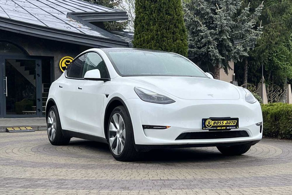 Tesla Model Y 2023