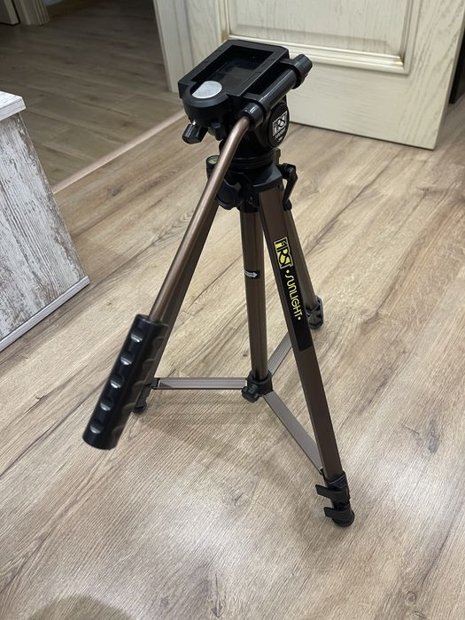 Штатив для фото відео