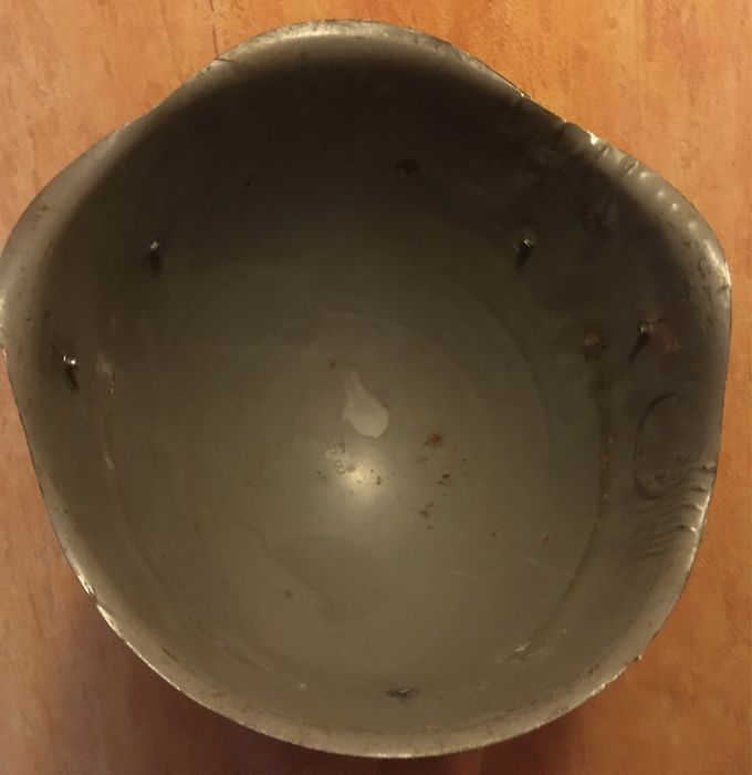 stary polski hełm stalowy