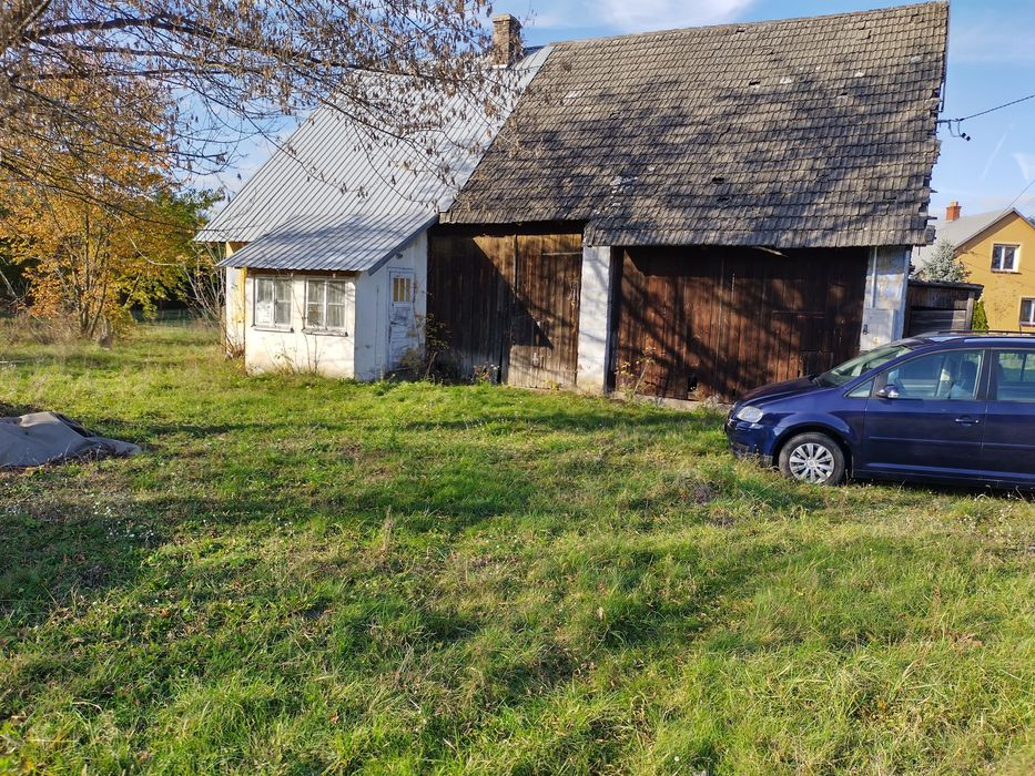 Działka z zabudowaniami