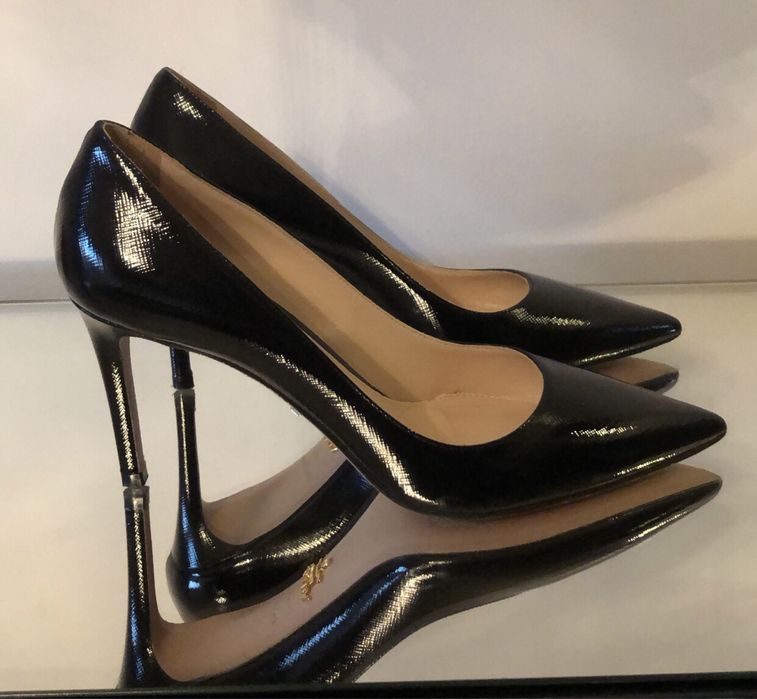 Stilettos Prada, em pele, de Coleção Permanente (salto 8cm)