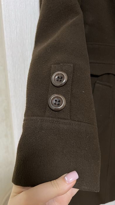 Осіннє коричневе пальто 44 розмір