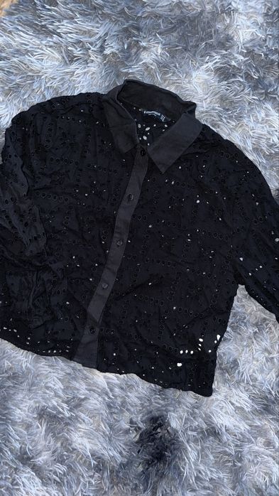 Брузка від Stradivarius