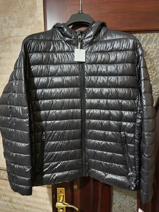 Оригінал 100% чоловічий легкий пуховик calvin klein  XL