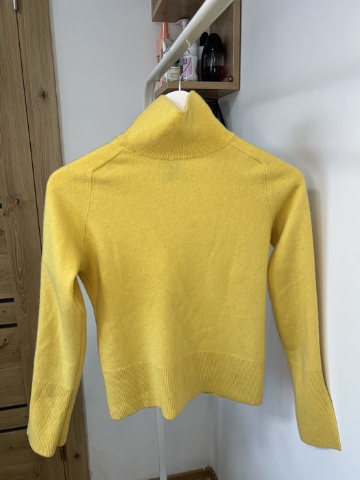 Блакитний шерстяний светр massimo dutti