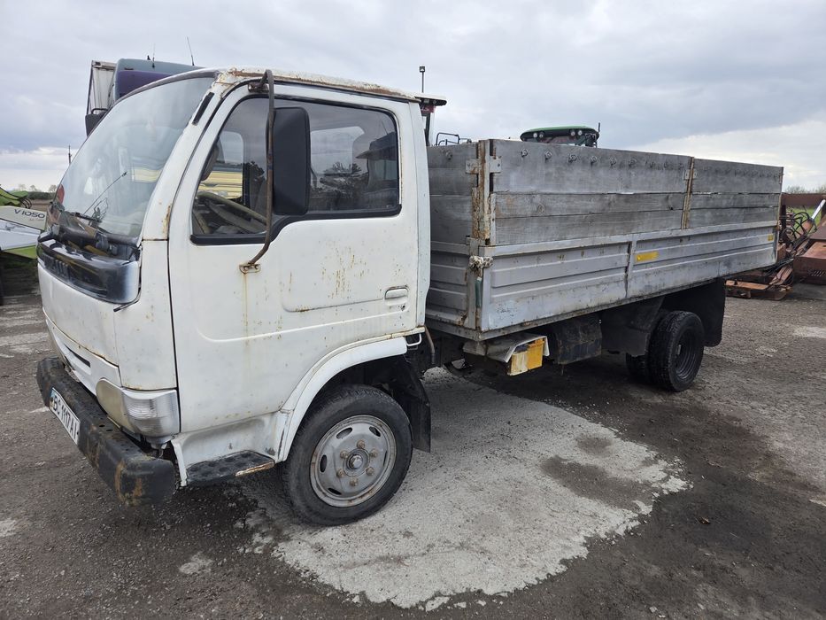 Yuejin NJ1028 2005 рік