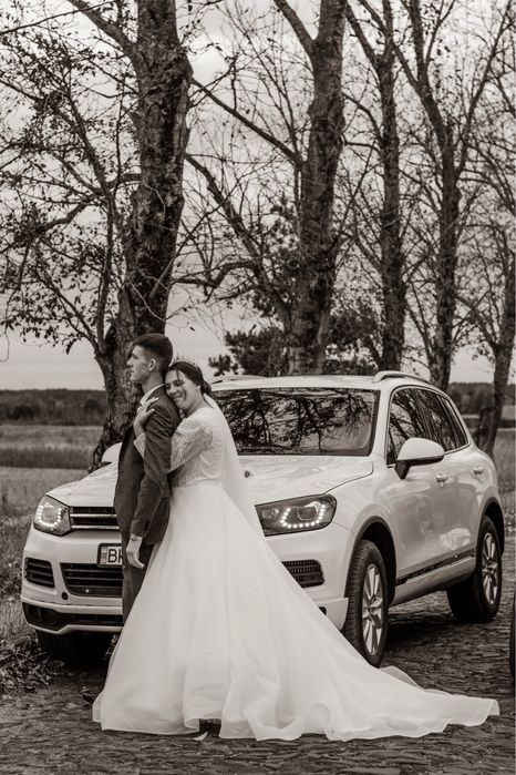 Продам Дуже Гарну Весільну сукню