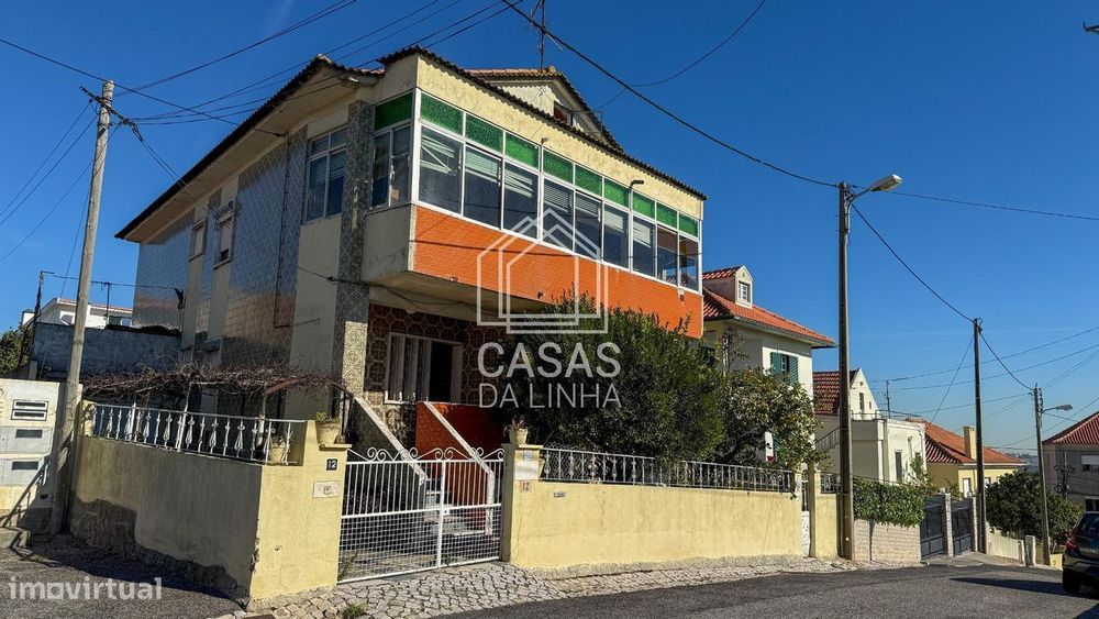 Moradia Independente T5 em Vila Fria - Porto Salvo